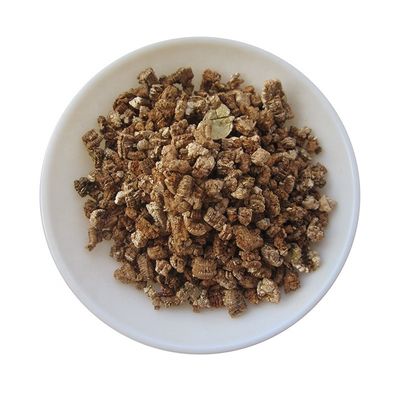 Vermiculite exfoliée dorée 40-60 Maillage 1-3mm 2-4mm 3-6mm 4-8mm pour les fleurs à un prix abordable